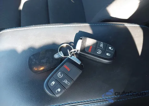 2019 Jeep Grand Cherokee Laredo z USA, uszkodzony, nr VIN 1C4RJFAG7KC808074